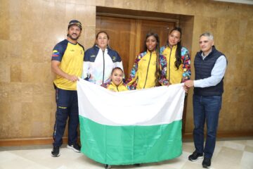 Foto Rodrigo Mora. Gobernador de Antioquia despidió a los paratletas del departamento rumbo París 2024.